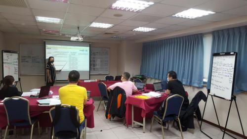 Presentation of delegate 6